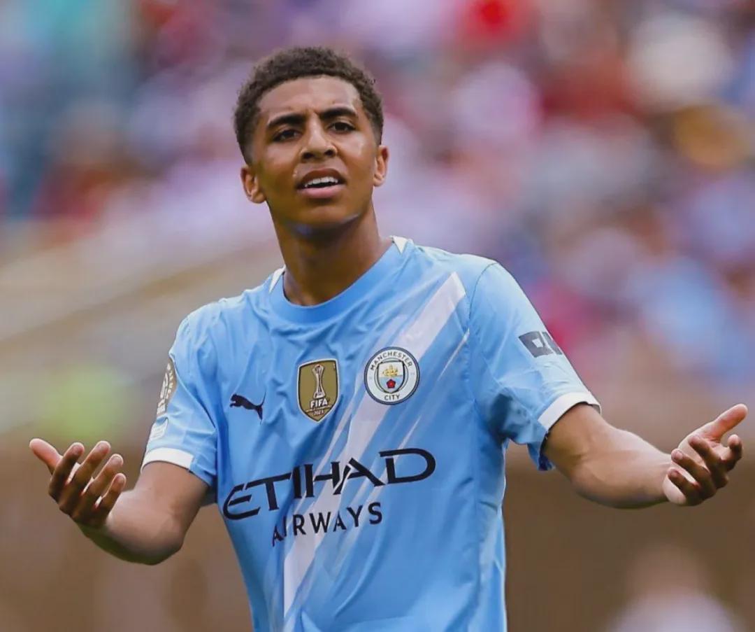 瓜帅太固执！夏窗不买右后卫 曼城豪赌刘易斯开窍